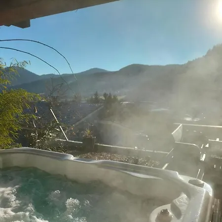 Semesterbostad Le Chalet Panoramique Jaccuzi Parking Vue Montagne Munster (Haut-Rhin)