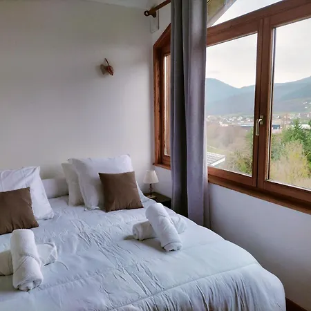 Le Chalet Panoramique Jaccuzi Parking Vue Montagne Semesterbostad *