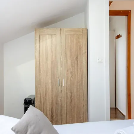 Le Panoramique Jaccuzi Parking Vue Montagne Holiday home