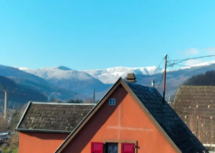 Le Chalet Panoramique Jaccuzi Parking Vue Montagne Hébergement de vacances *