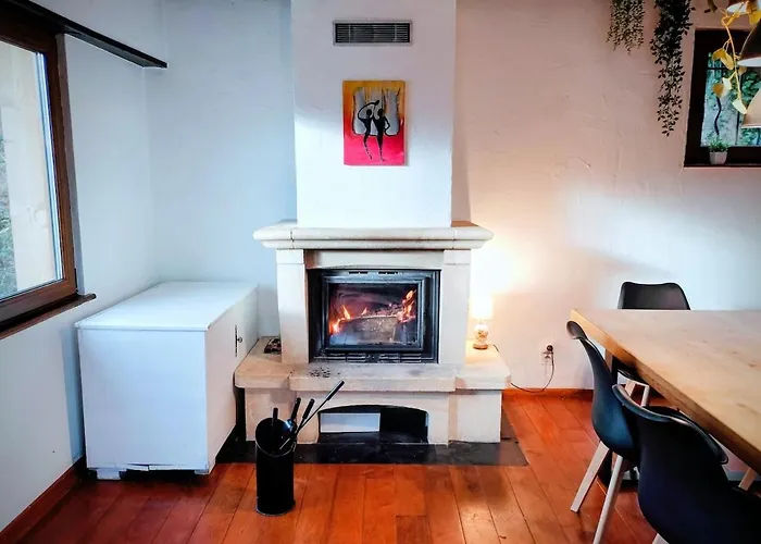 Le Chalet Panoramique Jaccuzi Parking Vue Montagne Hébergement de vacances